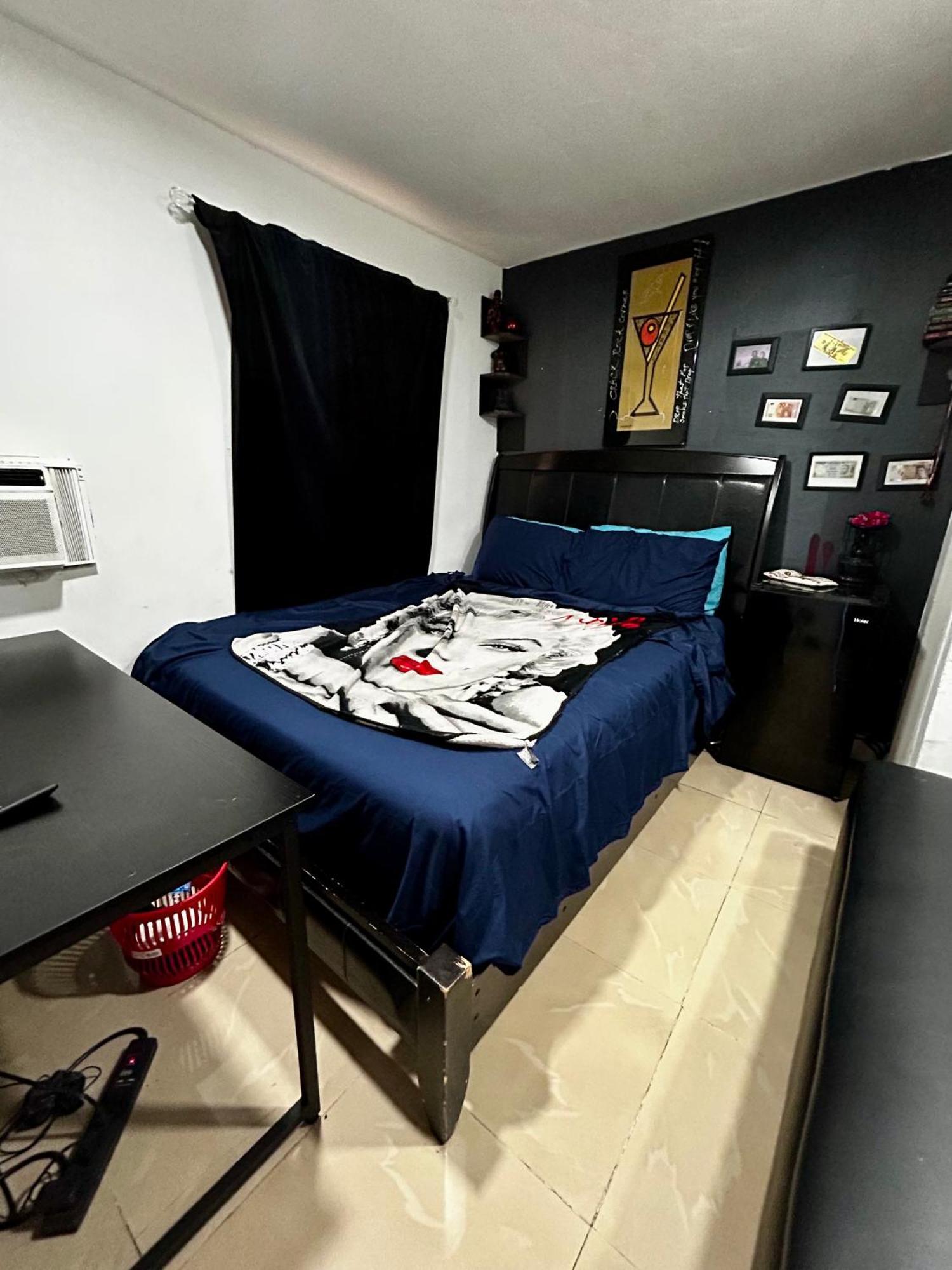 The Black Door Privatunterkunft